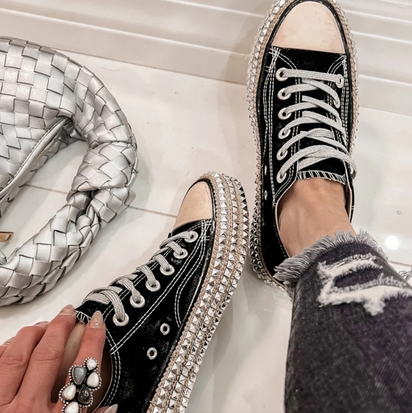 Mi.iM Billie Black Studded Lowtop sneakers 7.5 NWT - Picture 6 of 10